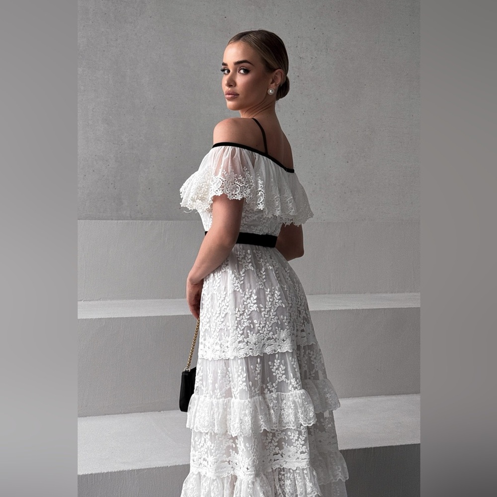 Elegant White Lace Dress